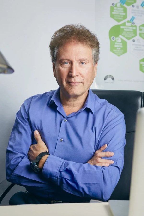 Prof. Alan Tratner
